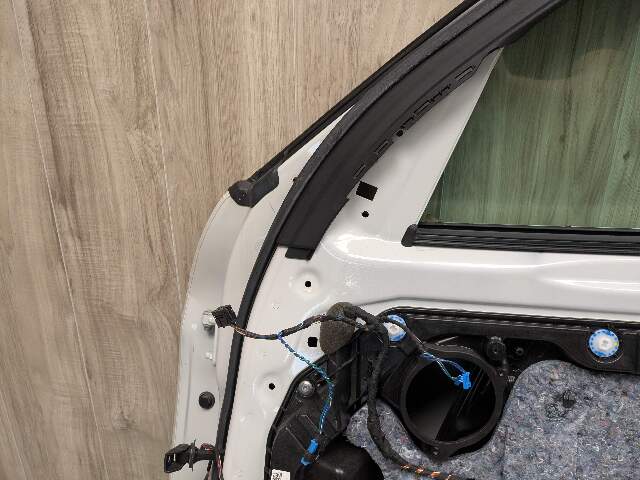 18-24 OEM BMW F97 G01 X3 X3M Front Right Passenger Side Door Shell Panel White