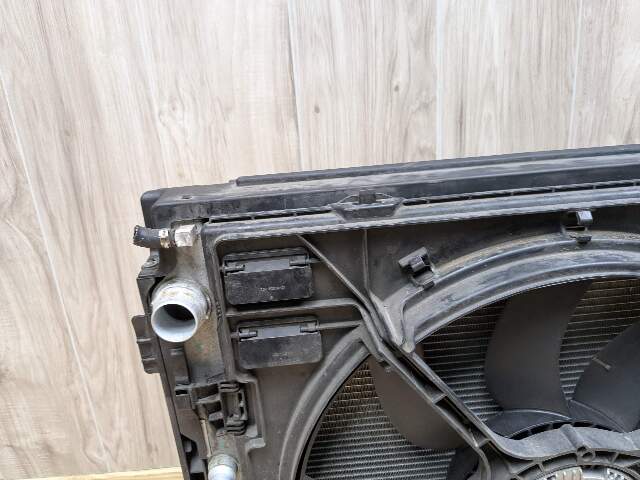 14-19 OEM BMW F15 F16 X5 X6 Radiator Condenser Fan Shroud Assembly 850W N63
