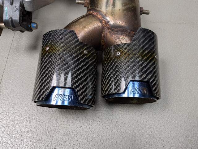 *22-25 OEM BMW G42 M240 Dual Exhaust Flap Pipe Muffler B58 Engine w/ Carbon Tips