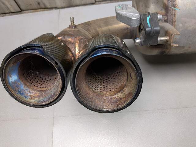 *22-25 OEM BMW G42 M240 Dual Exhaust Flap Pipe Muffler B58 Engine w/ Carbon Tips
