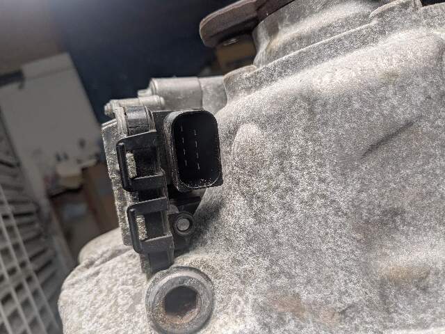 OEM BMW F10 F22 F30 F32 F33 F34 F36 AWD Transmission Transfer Case ATC 35L