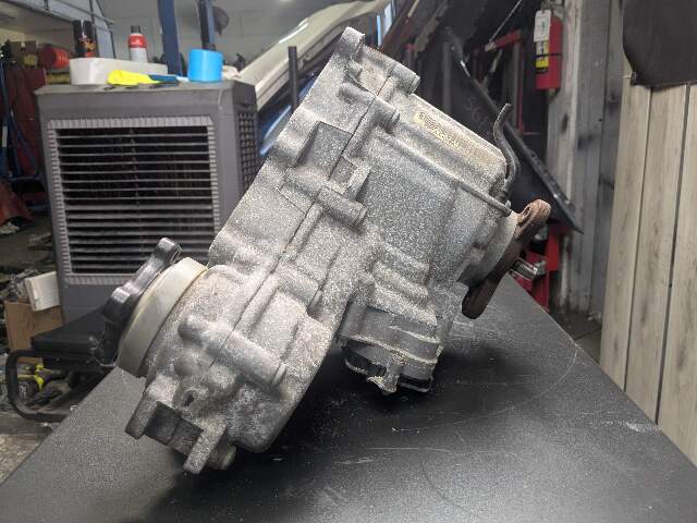 OEM BMW F10 F22 F30 F32 F33 F34 F36 AWD Transmission Transfer Case ATC 35L