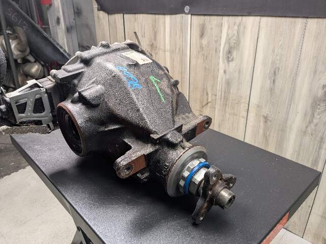 OEM BMW G20 G22 G23 G42 330 M340 Rear Differential Axle Gearbox Carrier 2.81