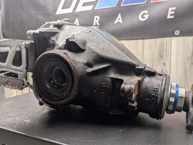OEM BMW G20 G22 G23 G42 330 M340 Rear Differential Axle Gearbox Carrier 2.81