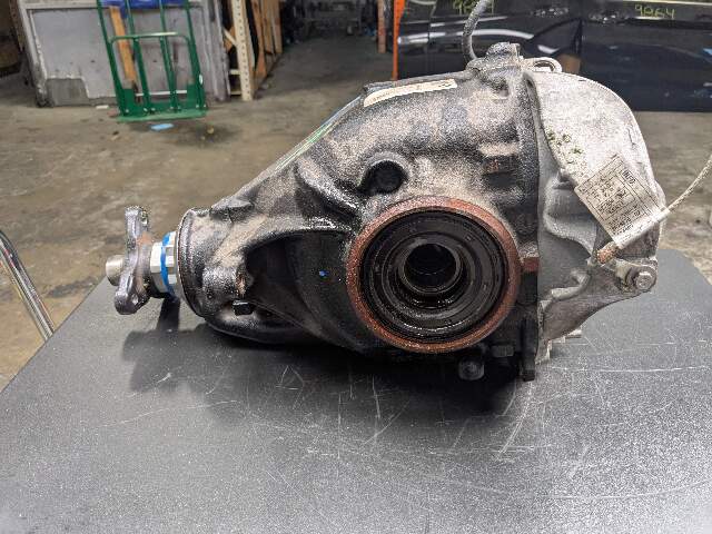 OEM BMW G20 G22 G23 G42 330 M340 Rear Differential Axle Gearbox Carrier 2.81