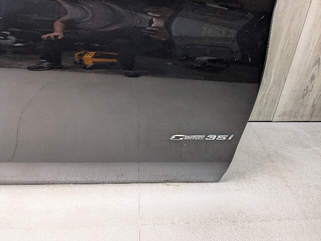 15-19 OEM BMW F16 X6 F86 X6M Front Right Passenger Door Shell Panel Black 668