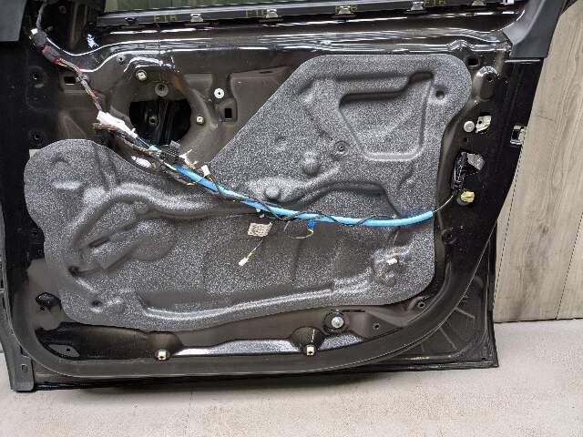 15-19 OEM BMW F16 X6 F86 X6M Front Right Passenger Door Shell Panel Black 668