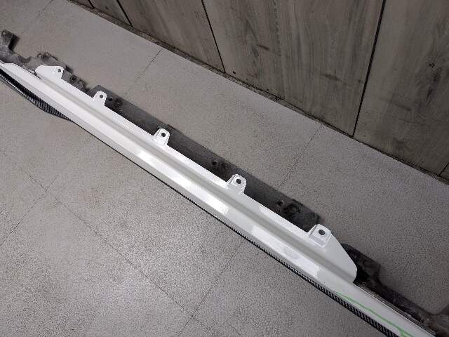 NOTE* 16-20 OEM BMW F87 M2 Coupe Left Driver Side Skirt Rocker Panel White 300