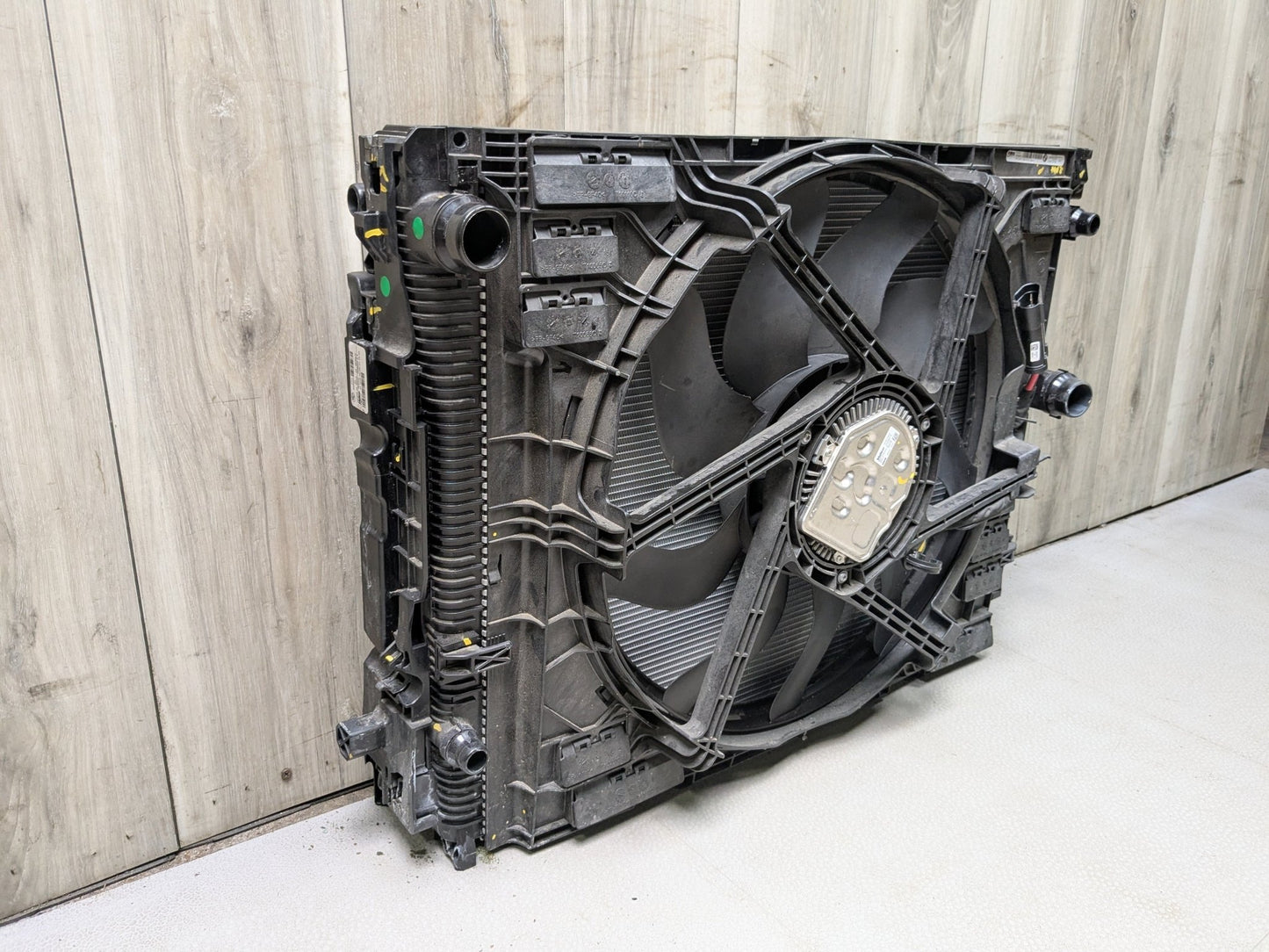 OEM BMW G20 G22 G23 M340 M440 Radiator Condenser Cooling Fan Assembly 850W B58