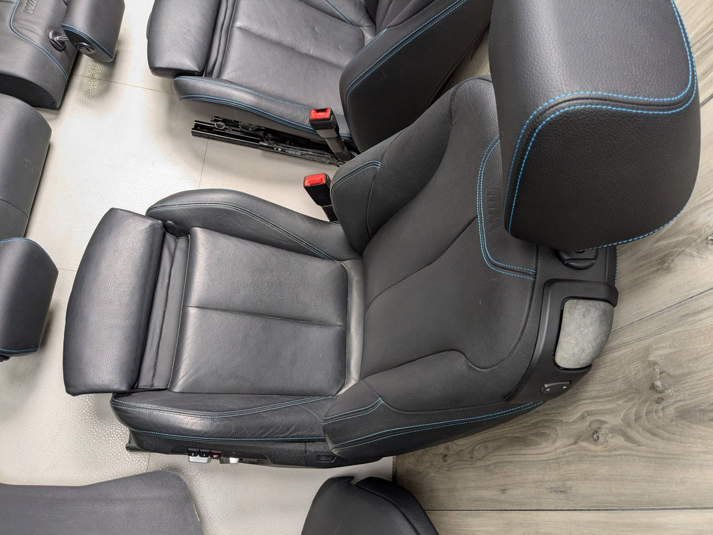 *OEM BMW F22 F87 M2 Driver Passenger Seats Door Panels Interior w Blue Stitching