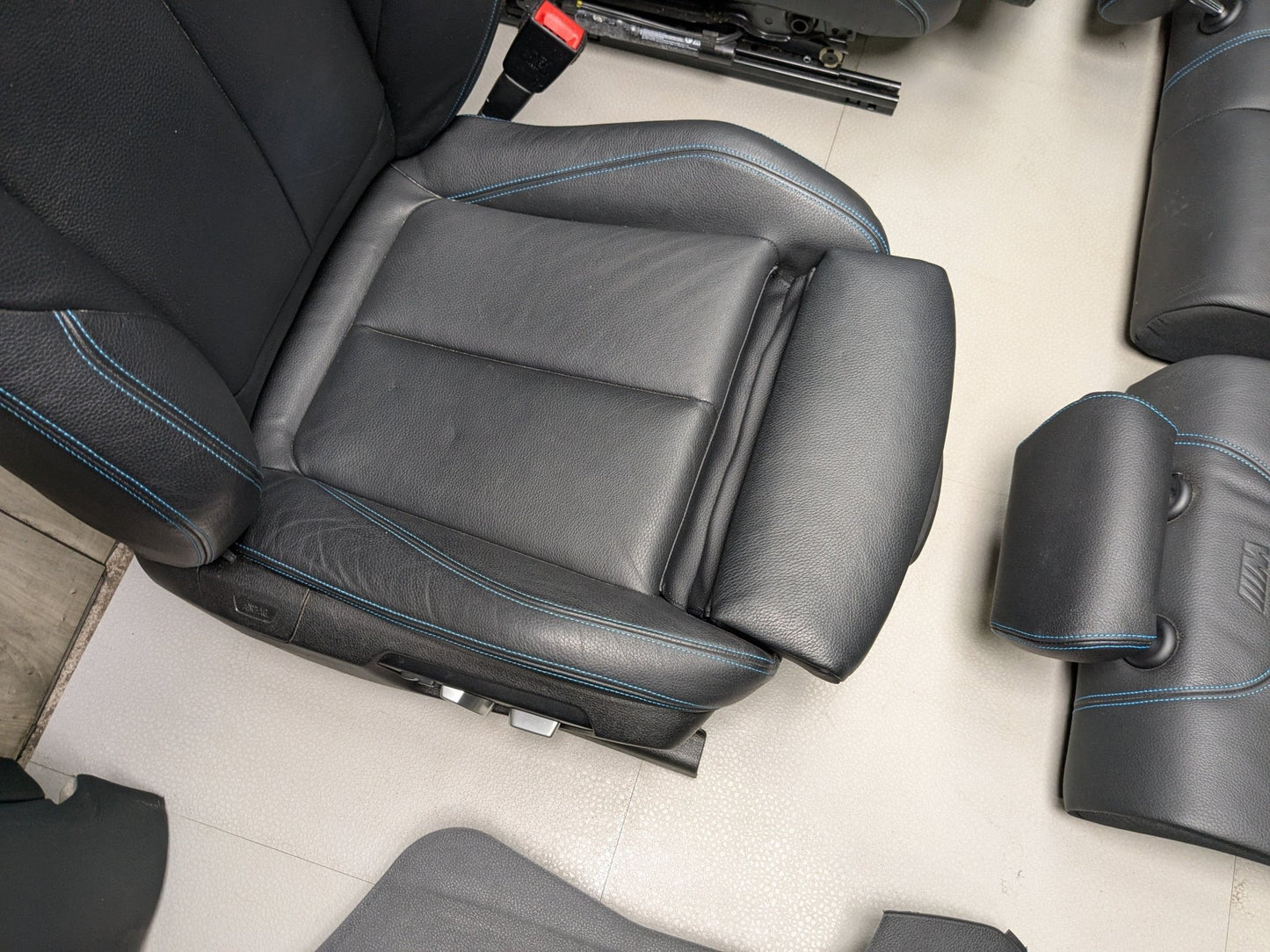 *OEM BMW F22 F87 M2 Driver Passenger Seats Door Panels Interior w Blue Stitching
