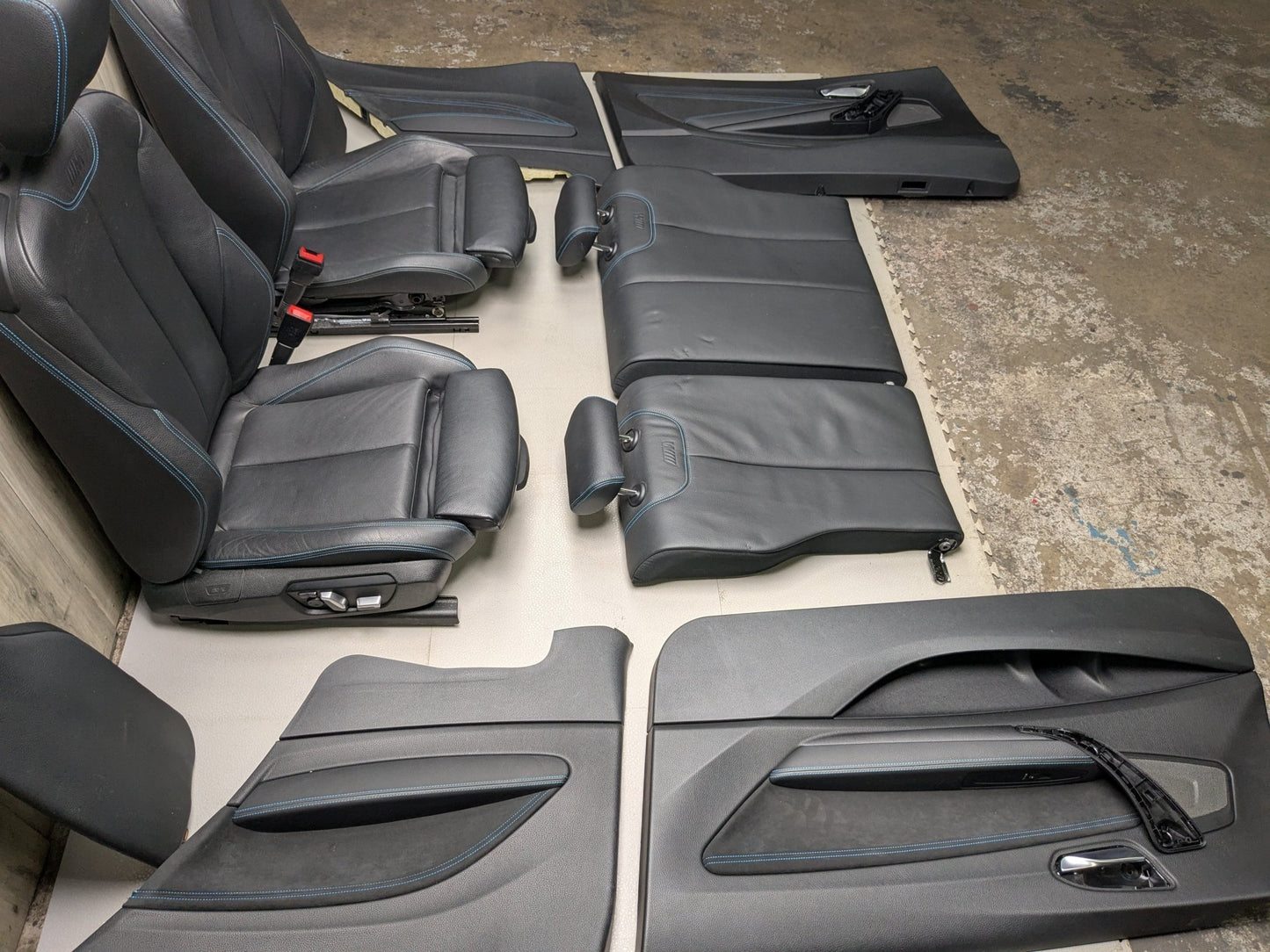 *OEM BMW F22 F87 M2 Driver Passenger Seats Door Panels Interior w Blue Stitching