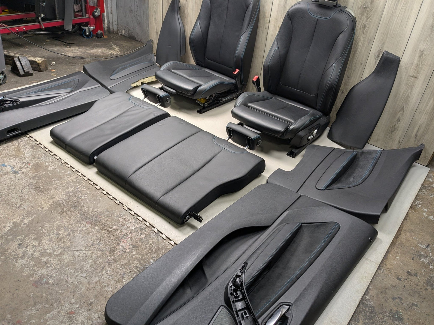 *OEM BMW F22 F87 M2 Driver Passenger Seats Door Panels Interior w Blue Stitching