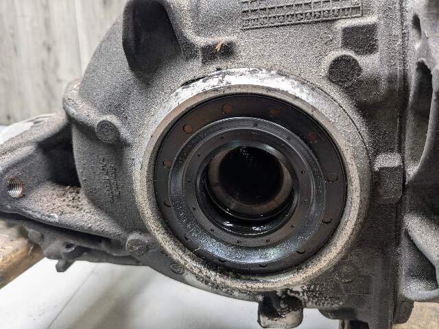 OEM BMW G01 G02 X3 X4 xDrive AWD Rear Differential Axle Gearbox Carrier 3.38