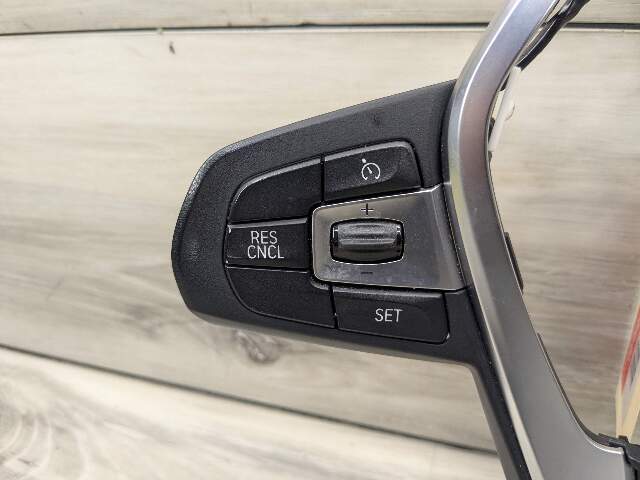 OEM BMW G05 G06 G07 X5 X6 X7 Steering Wheel Trim Cover Switch Button HEATED