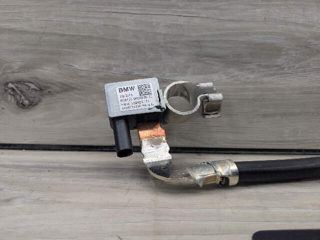 OEM BMW G05 G06 G07 G20 G22 G23 G26 G42 Negative Cable Terminal IBS Sensor Black
