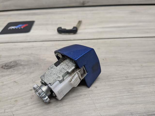12-18 OEM BMW F23 F30 F36 F32 COMFORT ACCESS Front Left Driver Door Handle Blue
