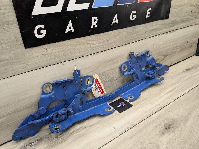 OEM BMW F22 F23 F30 F32 F36 F80 M3 M4 Left Right Hood Hinge Support Bracket SET