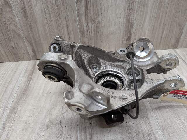 OEM BMW G20 330 M340 REAR Right Passenger Knuckle Wheel Hub Spindle Bearing
