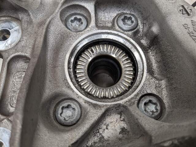 OEM BMW G20 330 M340 REAR Right Passenger Knuckle Wheel Hub Spindle Bearing
