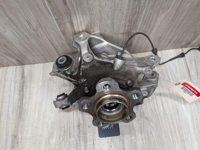 OEM BMW G20 330 M340 REAR Right Passenger Knuckle Wheel Hub Spindle Bearing