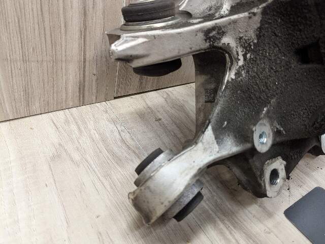 OEM BMW G20 330 M340 REAR Right Passenger Knuckle Wheel Hub Spindle Bearing