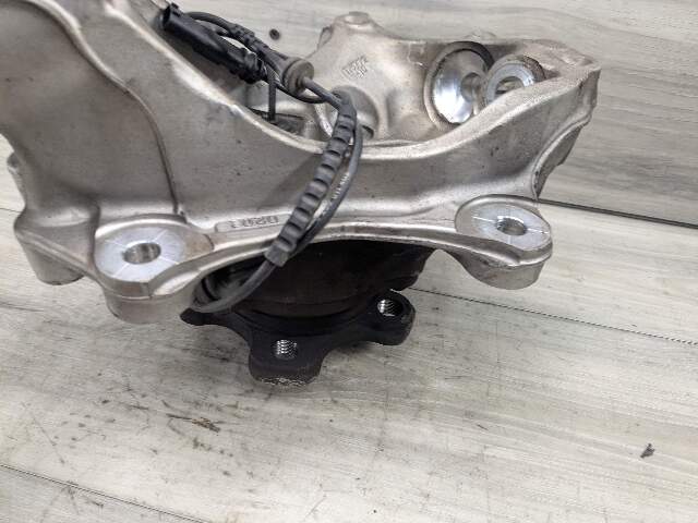 19-25 OEM BMW G20 G22 G23 FRONT Left Driver Hub Spindle Knuckle Bearing RWD
