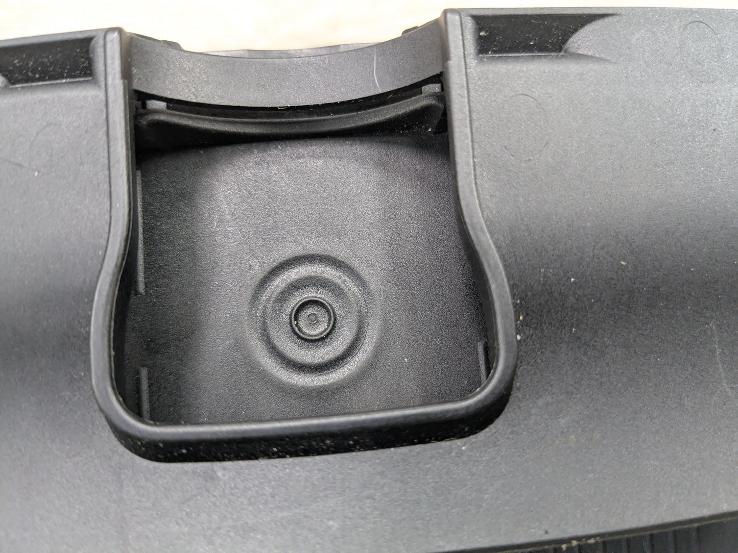 OEM BMW F15 F16 F25 F85 X3 X5 Center Console Storage Phone Car Wireless Charger