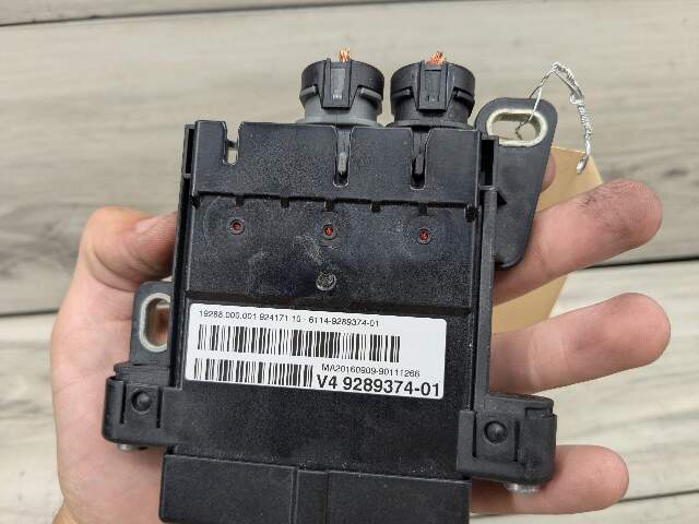 14-19 OEM BMW F15 F85 X5 F16 F86 X6 Front Power Distributor B+ Junction Box