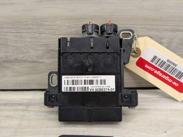14-19 OEM BMW F15 F85 X5 F16 F86 X6 Front Power Distributor B+ Junction Box