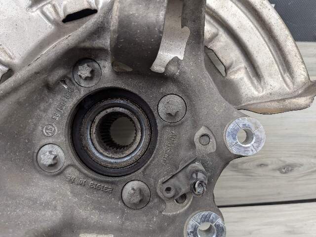 15-20 OEM BMW F80 F82 F83 F87 M3 M4 Rear Left Driver Wheel Hub Spindle Knuckle