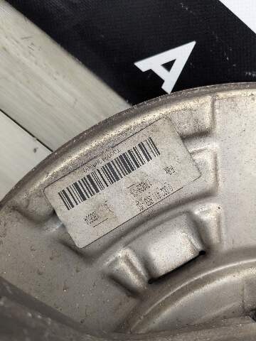 15-20 OEM BMW F80 F82 F83 F87 M3 M4 Rear Left Driver Wheel Hub Spindle Knuckle
