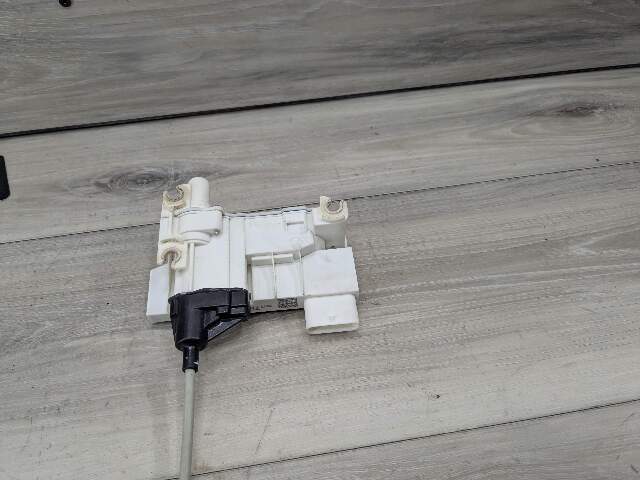 14-19 OEM BMW F15 F16 F86 X5 X6 Front Right Passenger Door Lock Latch SOFT CLOSE