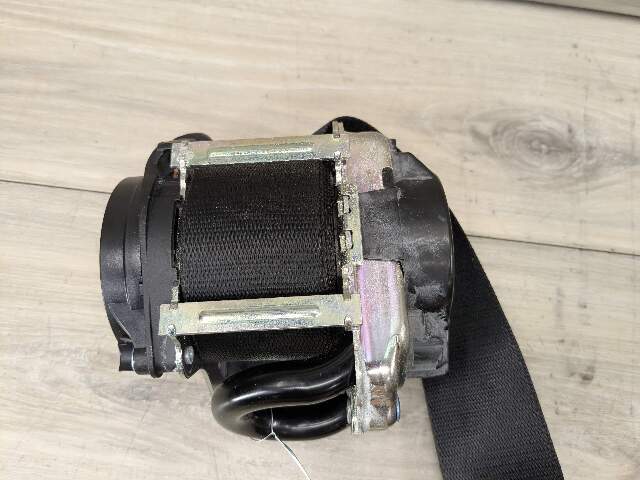 OEM BMW F15 F16 F85 F86 X5 X6 Front Right Passenger Seat Belt Retractor Black