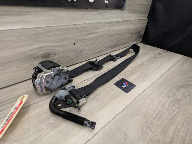 OEM BMW F15 F16 F85 F86 X5 X6 Front Right Passenger Seat Belt Retractor Black