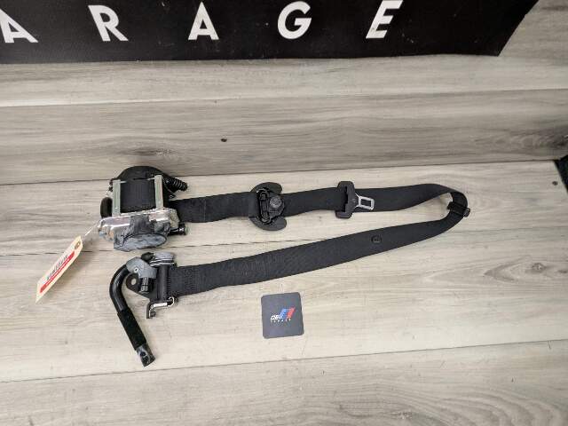 OEM BMW F15 F16 F85 F86 X5 X6 Front Right Passenger Seat Belt Retractor Black