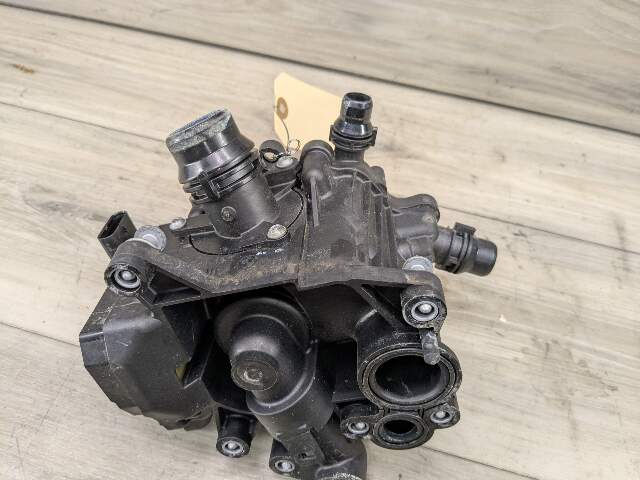 OEM BMW F22 F23 F30 F32 F36 G30 Engine B46 Motor Heat Coolant Thermostat Module