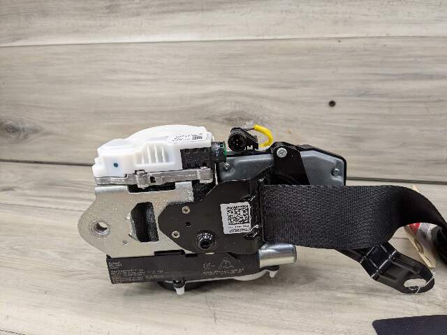 OEM BMW G01 G02 F97 F98 X3 X4 Front Passenger Seat Belt Seatbelt Retractor