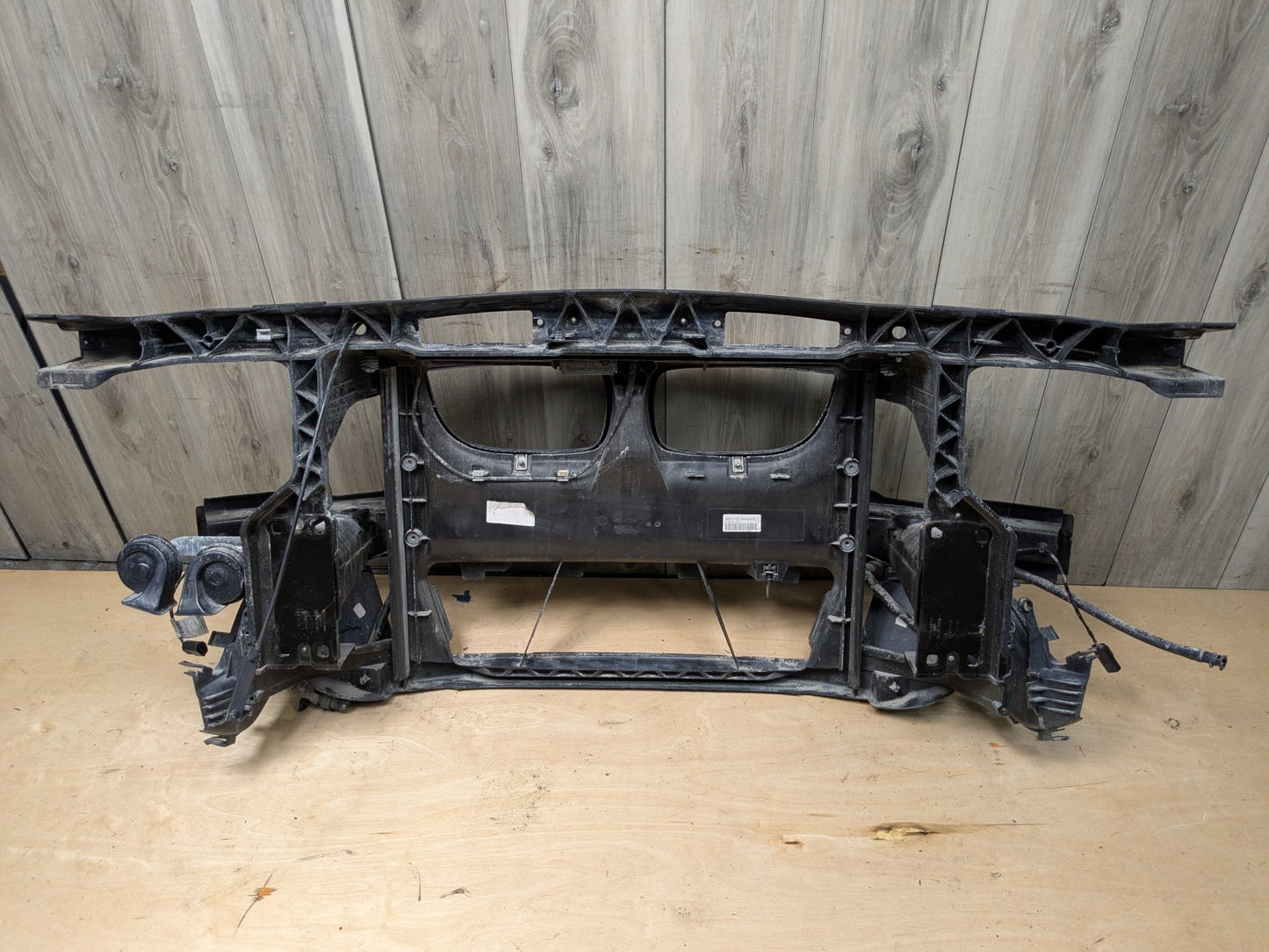 08-13 OEM BMW E82 E88 128 135 Front Radiator Support Frame Reinforce Clip Panel