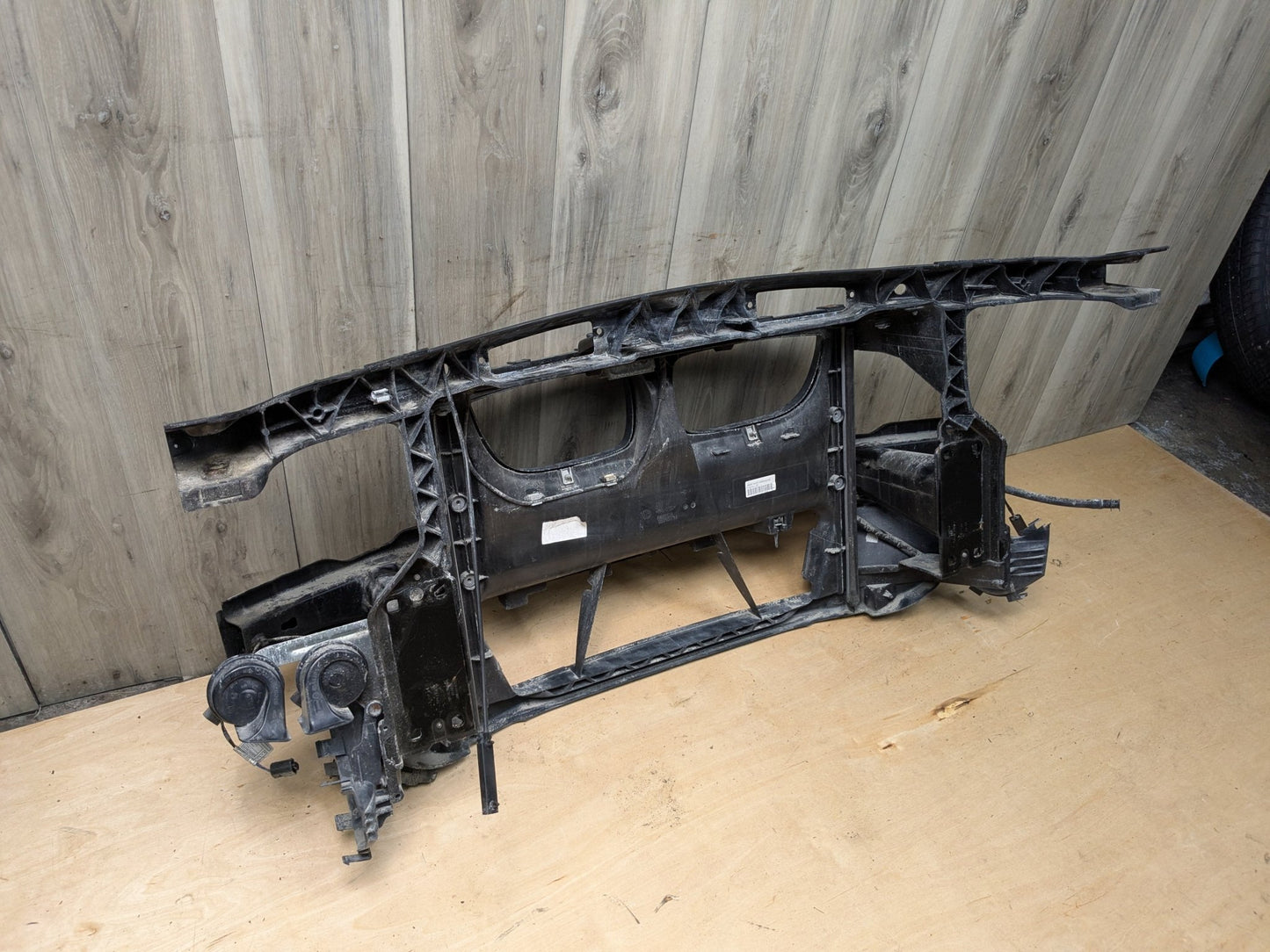 08-13 OEM BMW E82 E88 128 135 Front Radiator Support Frame Reinforce Clip Panel