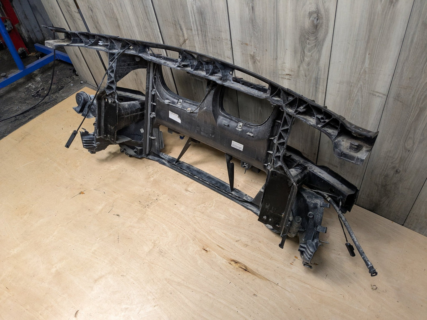 08-13 OEM BMW E82 E88 128 135 Front Radiator Support Frame Reinforce Clip Panel