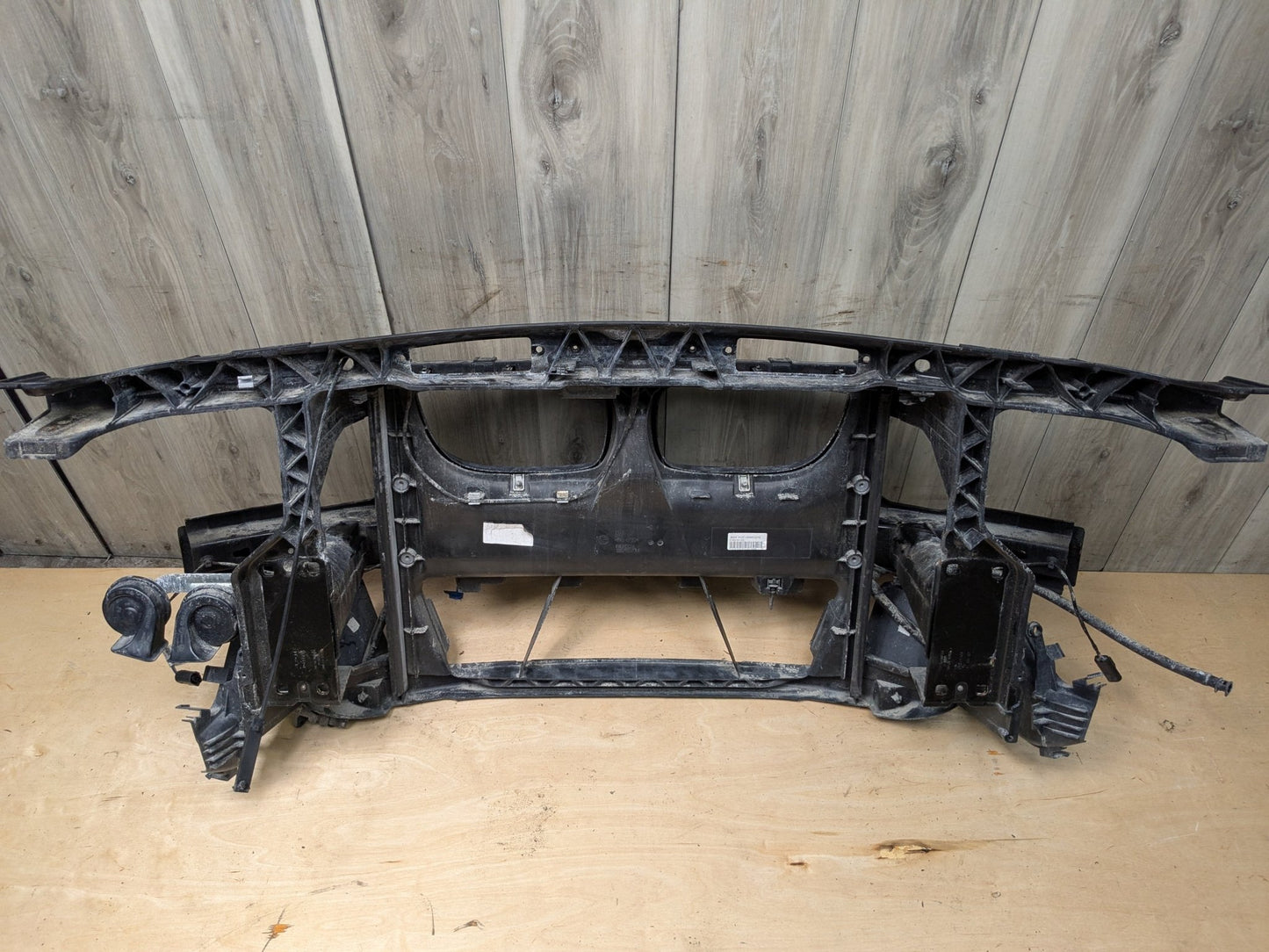 08-13 OEM BMW E82 E88 128 135 Front Radiator Support Frame Reinforce Clip Panel