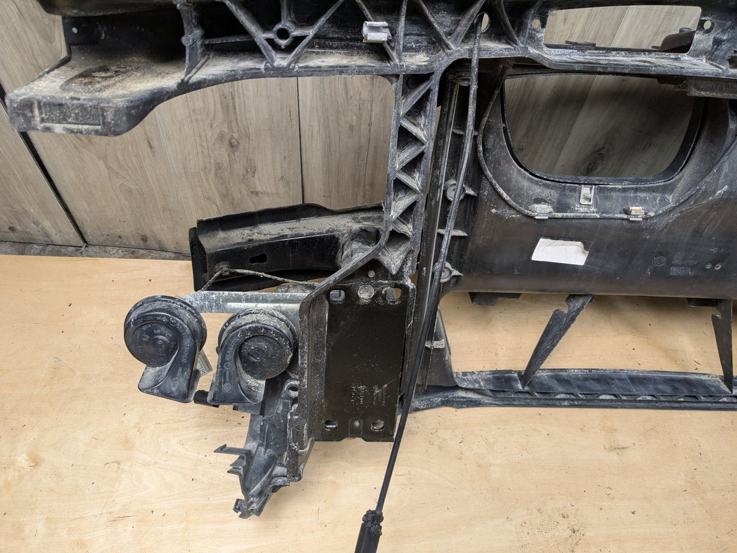 08-13 OEM BMW E82 E88 128 135 Front Radiator Support Frame Reinforce Clip Panel