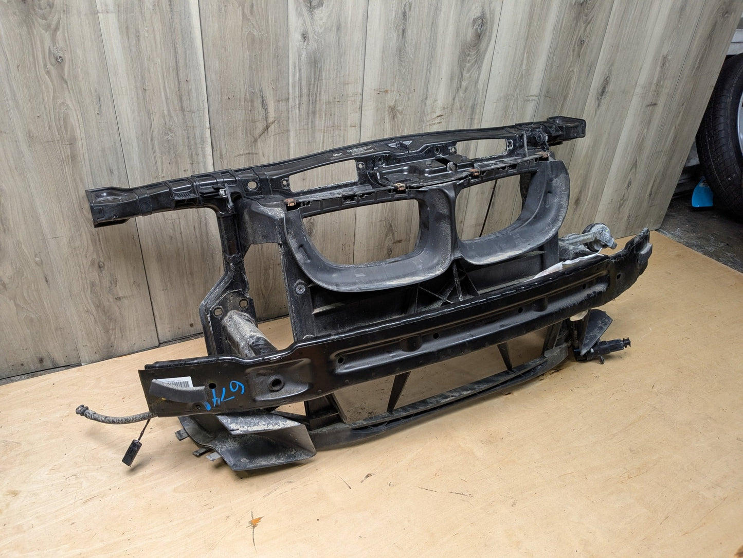 08-13 OEM BMW E82 E88 128 135 Front Radiator Support Frame Reinforce Clip Panel