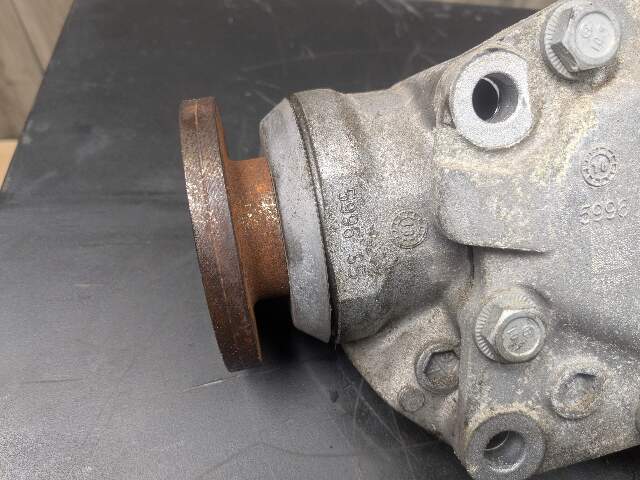 OEM BMW G01 G02 X3 X4 xDrive AWD Front Differential Axle Gearbox Carrier 338
