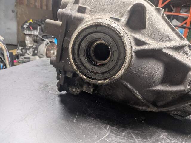 OEM BMW G01 G02 X3 X4 xDrive AWD Rear Differential Axle Gearbox Carrier 3.38