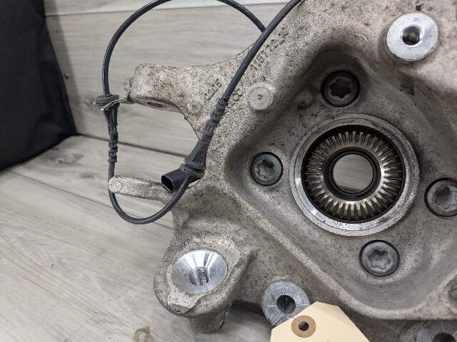 18-24 OEM BMW G01 X3 REAR Right Passenger Side Hub Spindle Knuckle Bearing