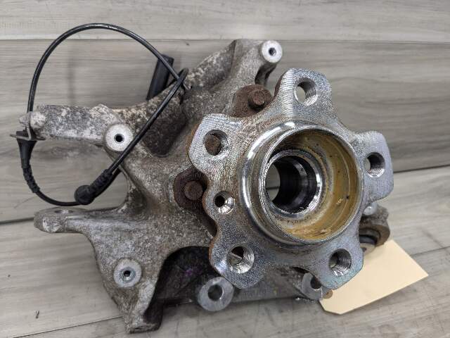 18-24 OEM BMW G01 X3 REAR Left Driver Side Knuckle Wheel Hub Spindle Bearing
