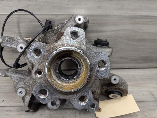18-24 OEM BMW G01 X3 REAR Left Driver Side Knuckle Wheel Hub Spindle Bearing