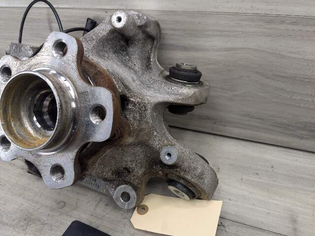 18-24 OEM BMW G01 X3 REAR Left Driver Side Knuckle Wheel Hub Spindle Bearing
